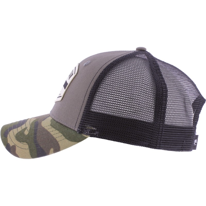 Trucker cap, camo visor, plastic closing "snapback"