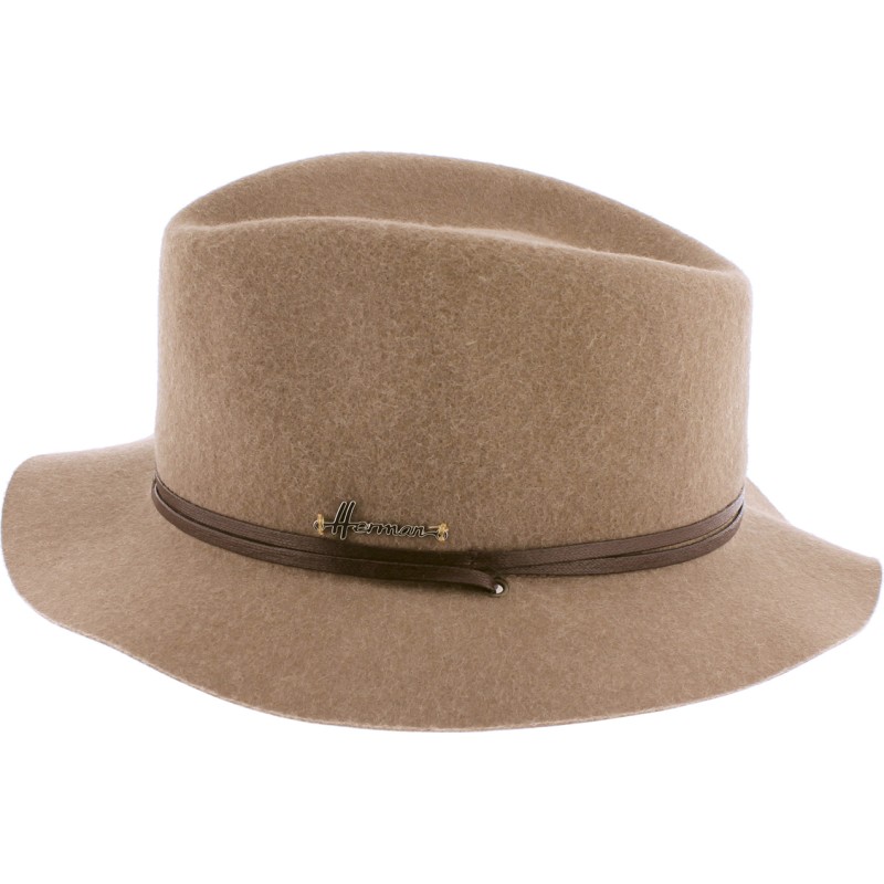 Felt hat 90gr with small plain brim with thin belt and imitation leath