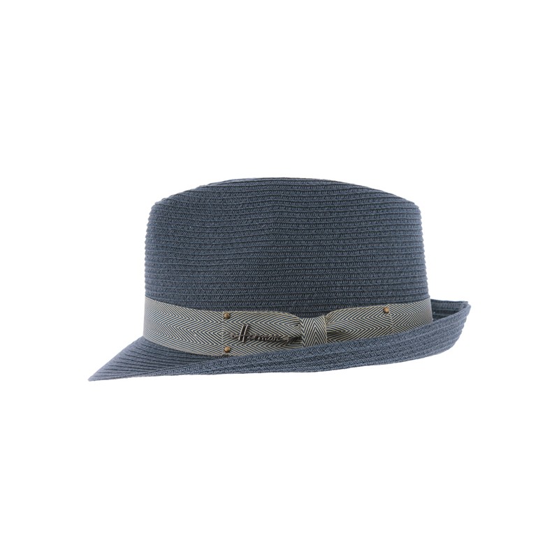 petit chapeau bleu marine