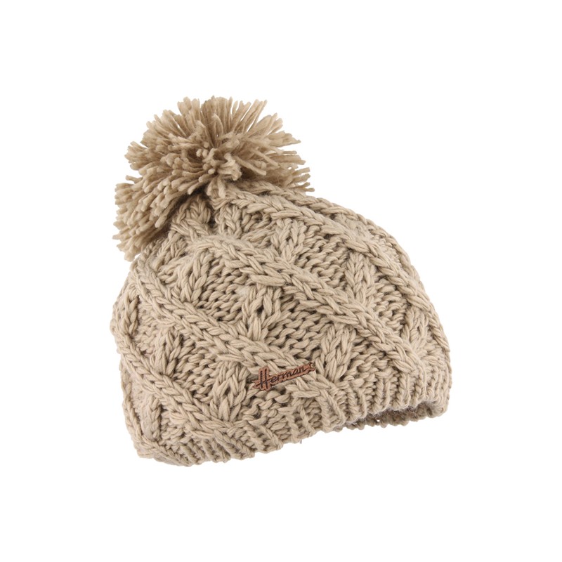 Knitted beanie with pompom