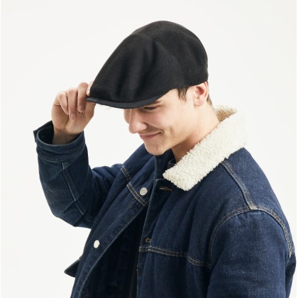 Flat cap in corduroy fabric