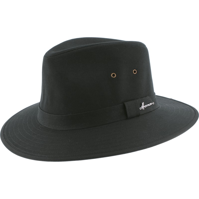 Large brim waterproof hat in waxed cotton