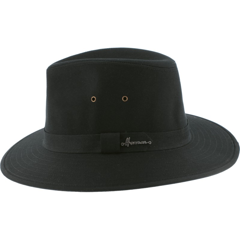 Large brim waterproof hat in waxed cotton