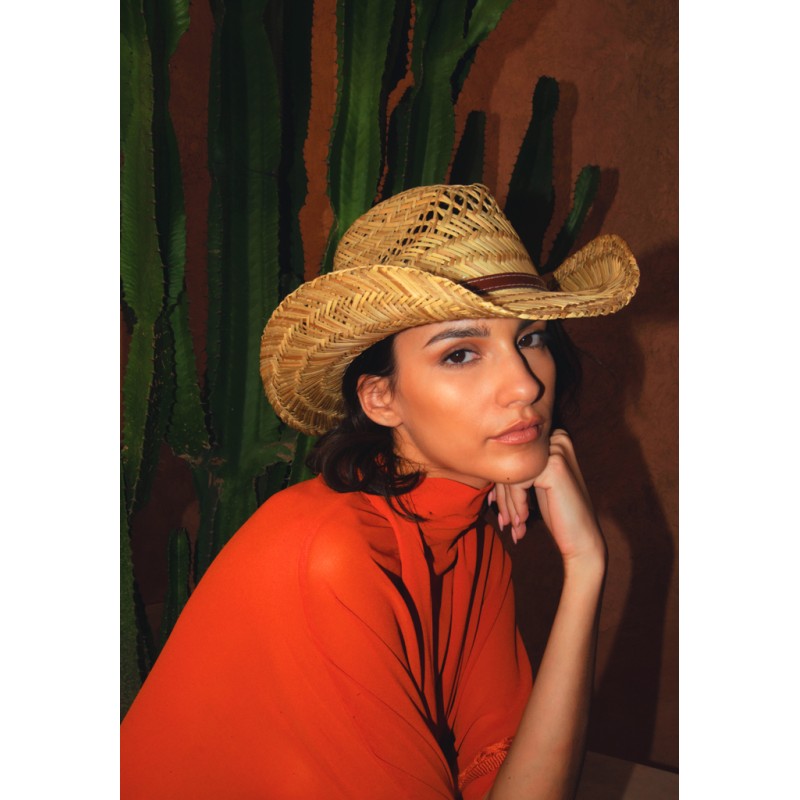 Chapeau cowboy en paille naturelle avec ceinture en faux cuir