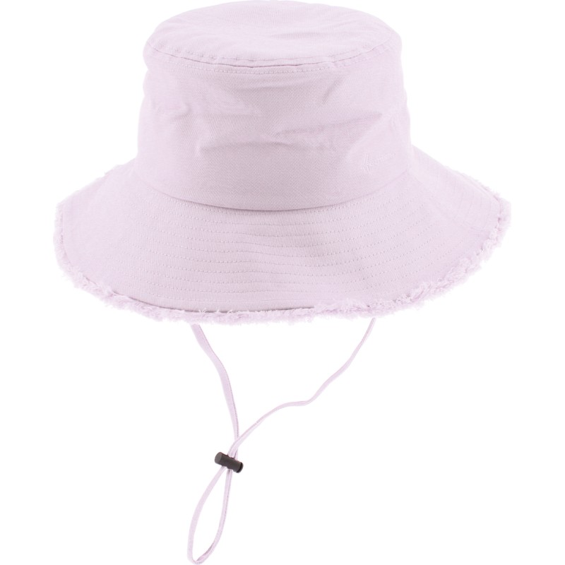 Plain color bucket hat, with chinstrap and frayed hem. With  sun prote