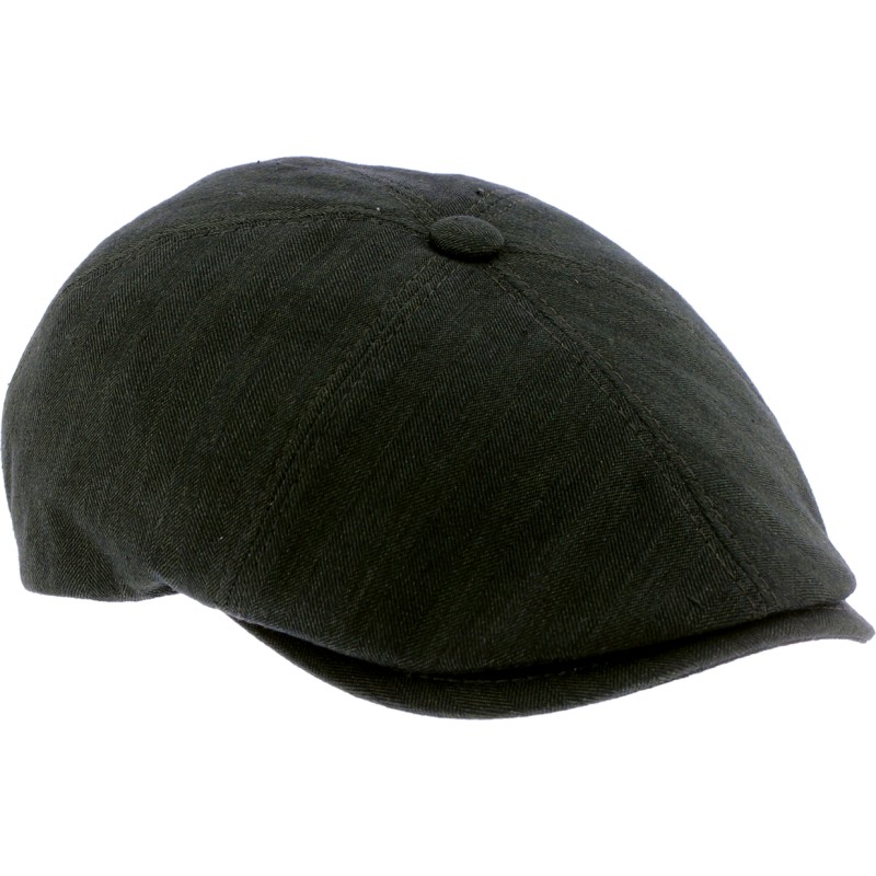 Plain flat cap with 6 panels and button.