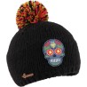 Bonnet uni en maille tricoté main  avec patch tête de mort et pompon e